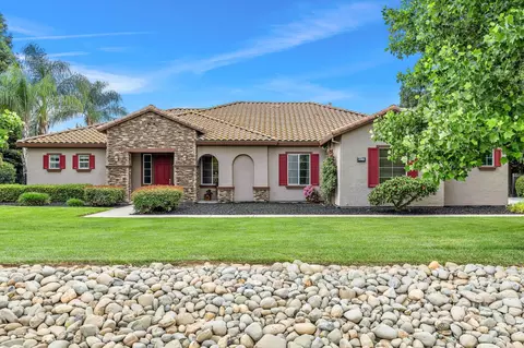 10174 Atlantis Dr, Elk Grove, CA 95624