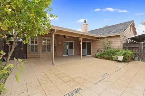 Exterior - 2025 Dorset Ln, Modesto, CA 95355 photo 2 of 8