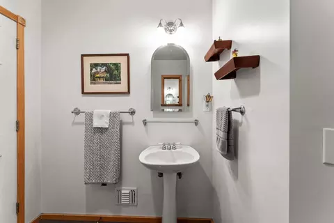 Bath - 2985 Boole Rd, Applegate, CA 95703 photo 1 of 2