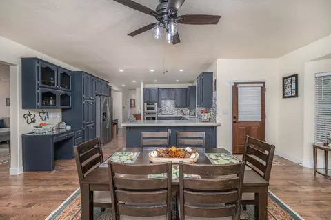 Dining - 1850 Hammond Dr, Turlock, CA 95382 photo 2 of 3