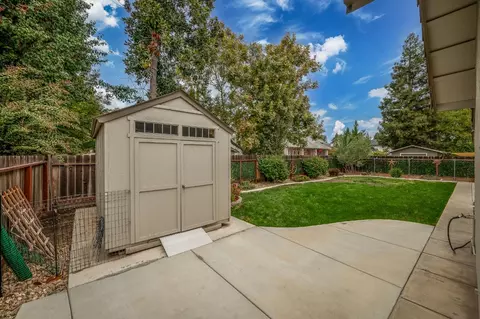 Exterior - 1850 Hammond Dr, Turlock, CA 95382 photo 11 of 12