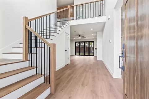 Entry Way - 688 Cindy Dr, Ripon, CA 95366 photo 1 of 6