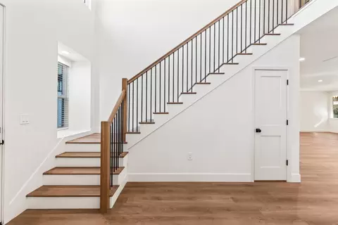 Entry Way - 688 Cindy Dr, Ripon, CA 95366 photo 4 of 6