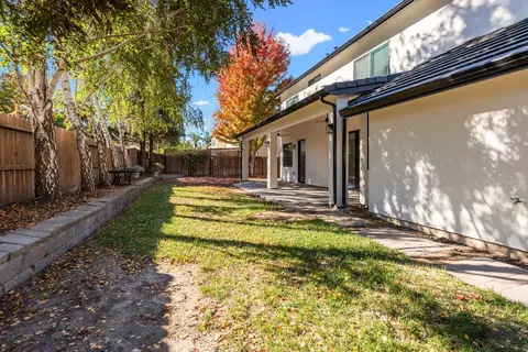 Exterior - 688 Cindy Dr, Ripon, CA 95366 photo 5 of 8