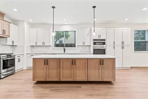 Kitchen - 688 Cindy Dr, Ripon, CA 95366 photo 2 of 4