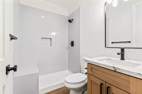 Bath - 688 Cindy Dr, Ripon, CA 95366 photo 1 of 7