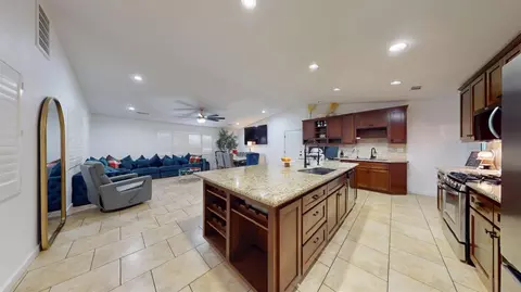 4460 S Carpenter Rd, Modesto, CA 95358 photo 11