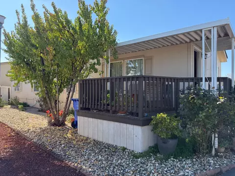 820 N Lincoln Way #42, Galt, CA 95632