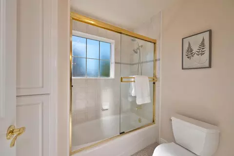 Bath - 4537 Mountaingate Dr, Rocklin, CA 95765 photo 8 of 9