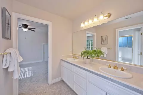 Bath - 4537 Mountaingate Dr, Rocklin, CA 95765 photo 7 of 9