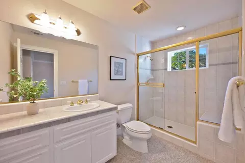 Bath - 4537 Mountaingate Dr, Rocklin, CA 95765 photo 9 of 9