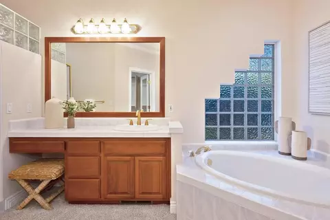 Bath - 4537 Mountaingate Dr, Rocklin, CA 95765 photo 5 of 9