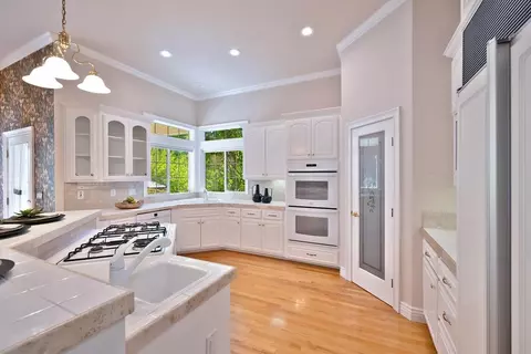 Kitchen - 4537 Mountaingate Dr, Rocklin, CA 95765 photo 8 of 8