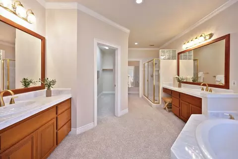 Bath - 4537 Mountaingate Dr, Rocklin, CA 95765 photo 2 of 9