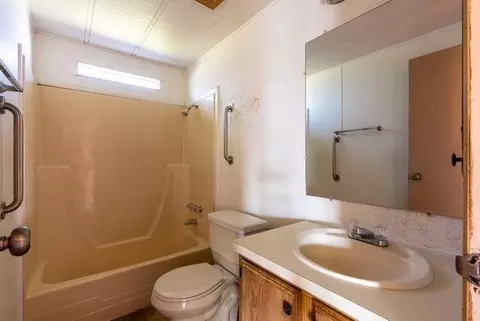 Bath - 2499 E Gerard #132, Merced, CA 95341 photo 1 of 2