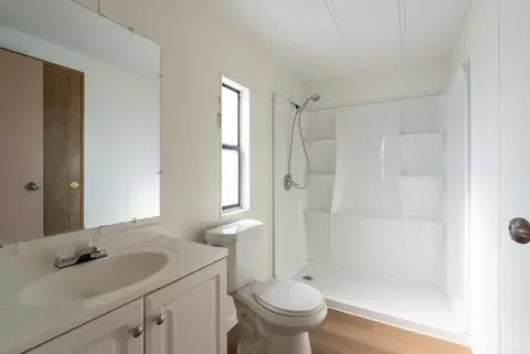 Bath - 2499 E Gerard #132, Merced, CA 95341 photo 2 of 2