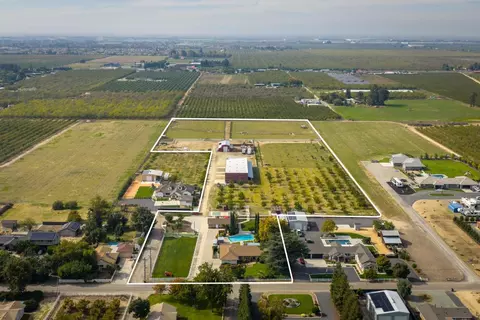 13791 S Castle Rd, Manteca, CA 95336