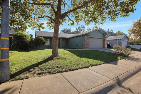 Exterior - 4137 Deaton Dr, Olivehurst, CA 95961 photo 2 of 11