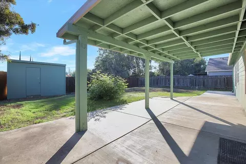 Exterior - 4137 Deaton Dr, Olivehurst, CA 95961 photo 9 of 11