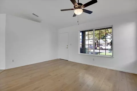Living - 4137 Deaton Dr, Olivehurst, CA 95961 photo 3 of 4