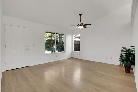 Living - 4137 Deaton Dr, Olivehurst, CA 95961 photo 4 of 4