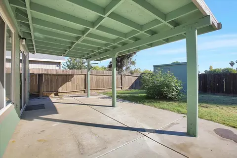 Exterior - 4137 Deaton Dr, Olivehurst, CA 95961 photo 10 of 11
