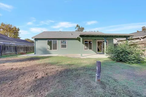 Exterior - 4137 Deaton Dr, Olivehurst, CA 95961 photo 7 of 11