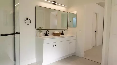 Bath - 8404 Giverny Cir, Antelope, CA 95843 photo 1 of 5
