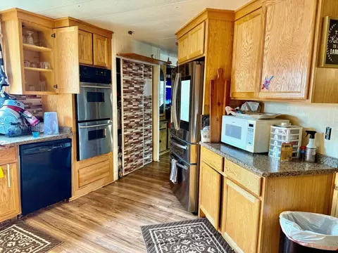 Kitchen - 515 E Main St #19, Rogue River, OR 97537 photo 2 of 3