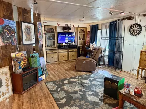 Living - 515 E Main St #19, Rogue River, OR 97537 photo 1 of 2