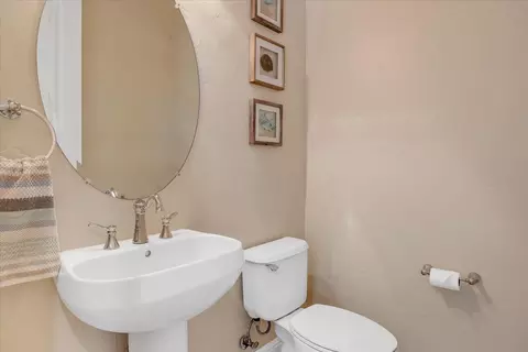 Bath - 135 Glen View Ct, Copperopolis, CA 95228 photo 3 of 7