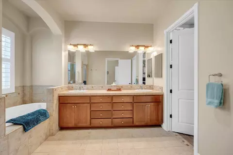 Bath - 135 Glen View Ct, Copperopolis, CA 95228 photo 4 of 7