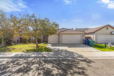 621 Vine St, Los Banos, CA 93635