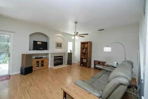 Living - 2516 Maestro Way, Modesto, CA 95355 photo 5 of 9