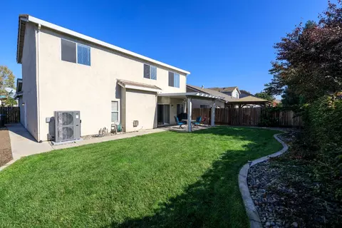 Exterior - 2516 Maestro Way, Modesto, CA 95355 photo 6 of 9