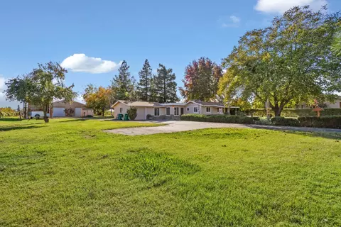 5860 E Jahant Rd, Galt, CA 95632 photo 3