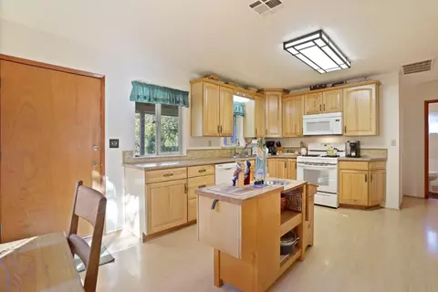 5860 E Jahant Rd, Galt, CA 95632 photo 6
