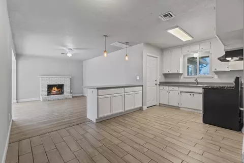 2525 Orwell Ct, Modesto, CA 95354 photo 8