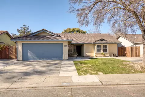 301 Goldrun Dr, Modesto, CA 95354