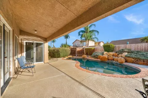 1947 Hampton, Hanford, CA 93230 photo 49