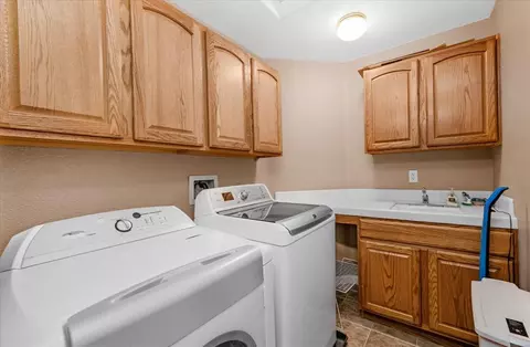 1947 Hampton, Hanford, CA 93230 photo 30