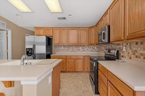 1947 Hampton, Hanford, CA 93230 photo 20