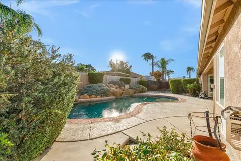 1947 Hampton, Hanford, CA 93230 photo 52