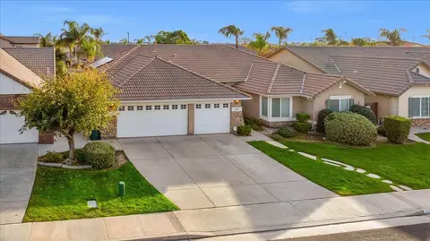 1947 Hampton, Hanford, CA 93230 photo 3