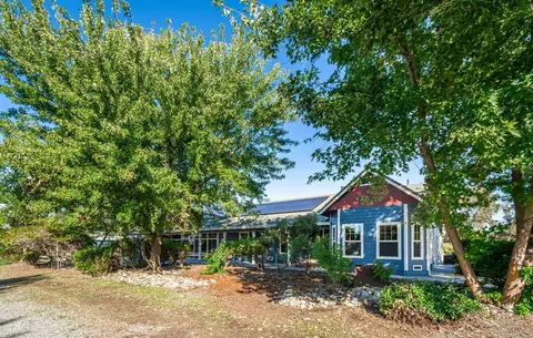 664 Perkins Rd, Arbuckle, CA 95912