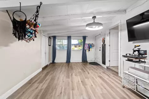 Entry Way - 617 E Placid Ln, Modesto, CA 95351 photo 1 of 1