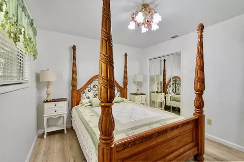 Bedroom - 21083 Crystal Falls Dr, Sonora, CA 95370 photo 2 of 3