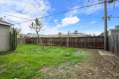 1636 S School St, Lodi, CA 95240 photo 28