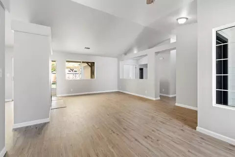 Living - 576 Moray Way, Patterson, CA 95363 photo 3 of 5