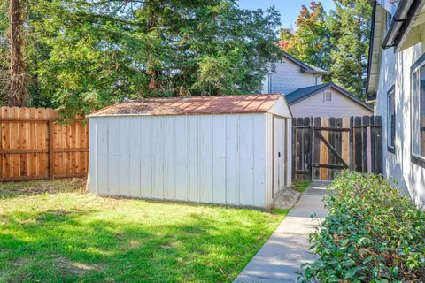 Exterior - 576 Moray Way, Patterson, CA 95363 photo 6 of 6
